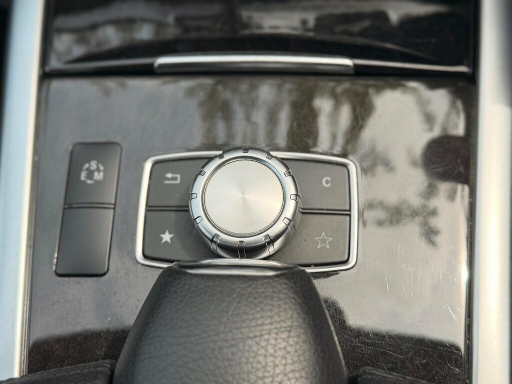 Mercedes-Benz E Class 2014 14 E220 Silver #28