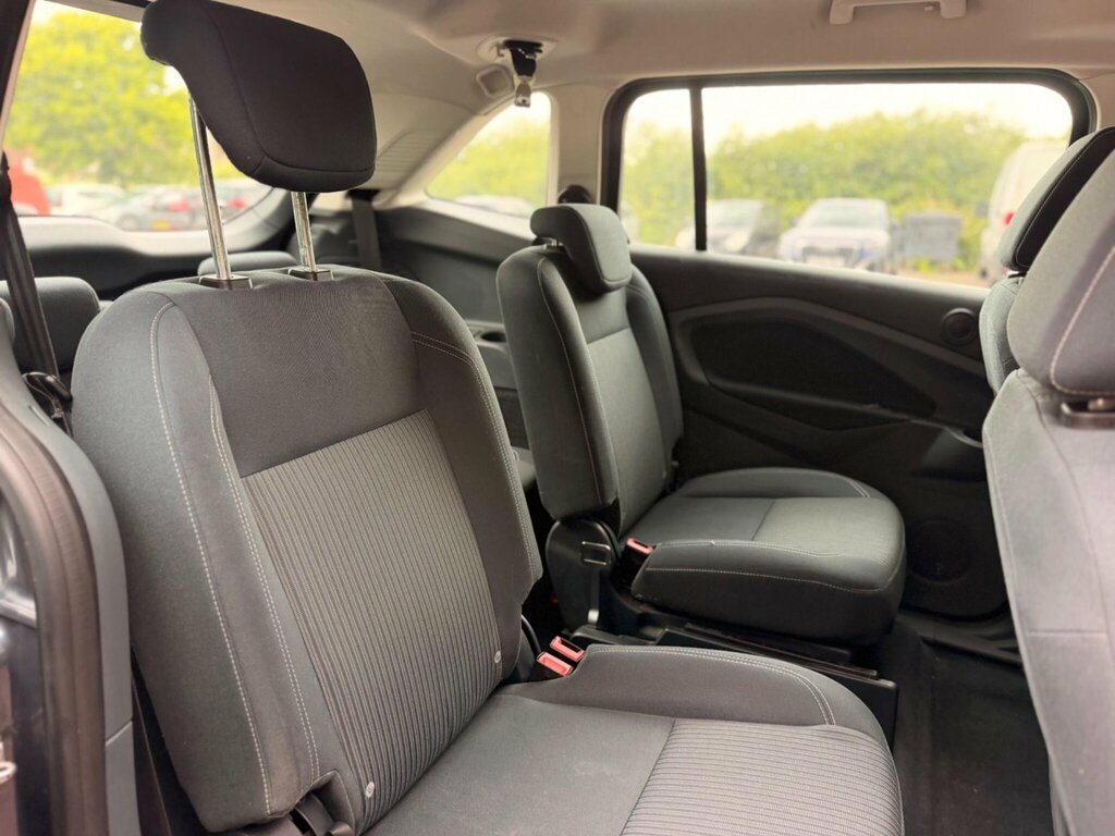 Ford Grand C-Max 1.0T Ecoboost Titanium Silver #13