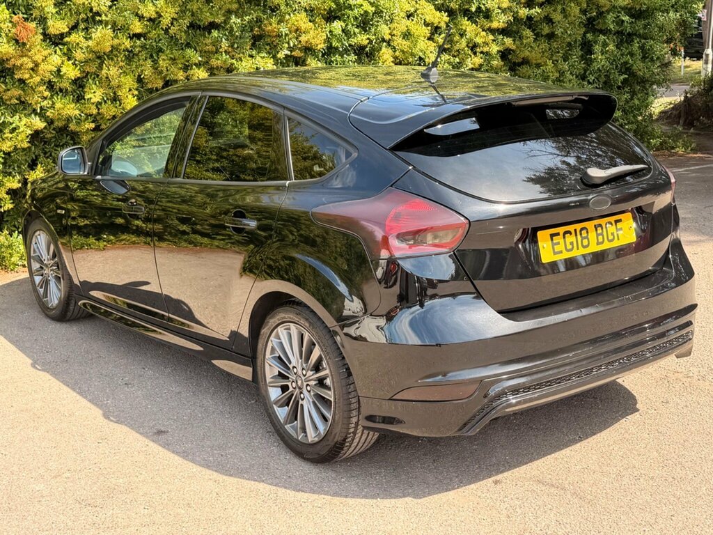 Ford Focus 1.0 Ecoboost 140 St-line Navigation Black #7