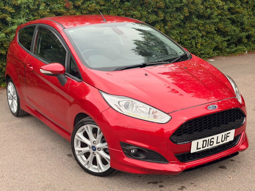 Ford Fiesta 1.0T Ecoboost Zetec S Euro 6 Ss Red