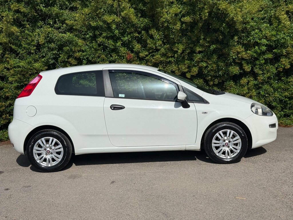 Fiat Punto 1.2 Pop Euro 6 White #5