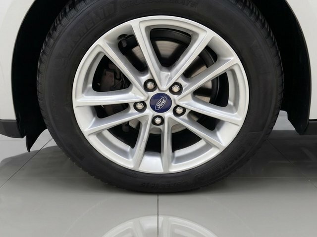 Ford Focus Ecoboost Zetec Hatchback LR15WGW Silver #3