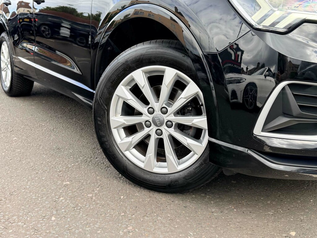 Audi Q3 Sport 35 Tfsi  #2