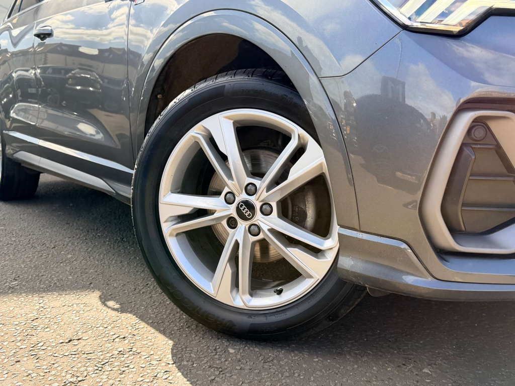 Audi Q3 S Line 35 Tfsi Mhev WF72JKY #3