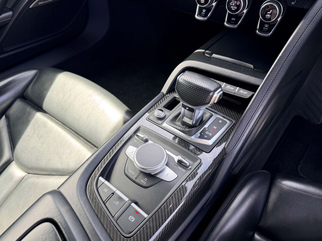 Audi R8 R8 Quattro V10 Black #29