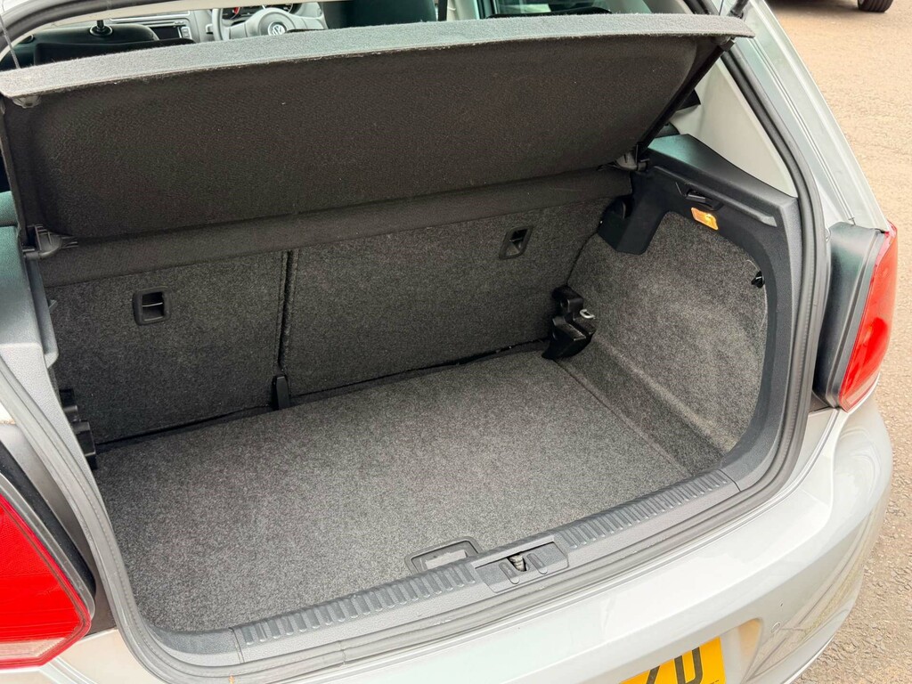 Volkswagen Polo 1.4L Match Silver #10
