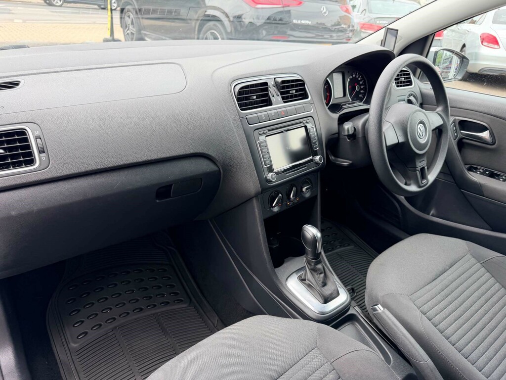 Volkswagen Polo 1.4L Match Silver #21