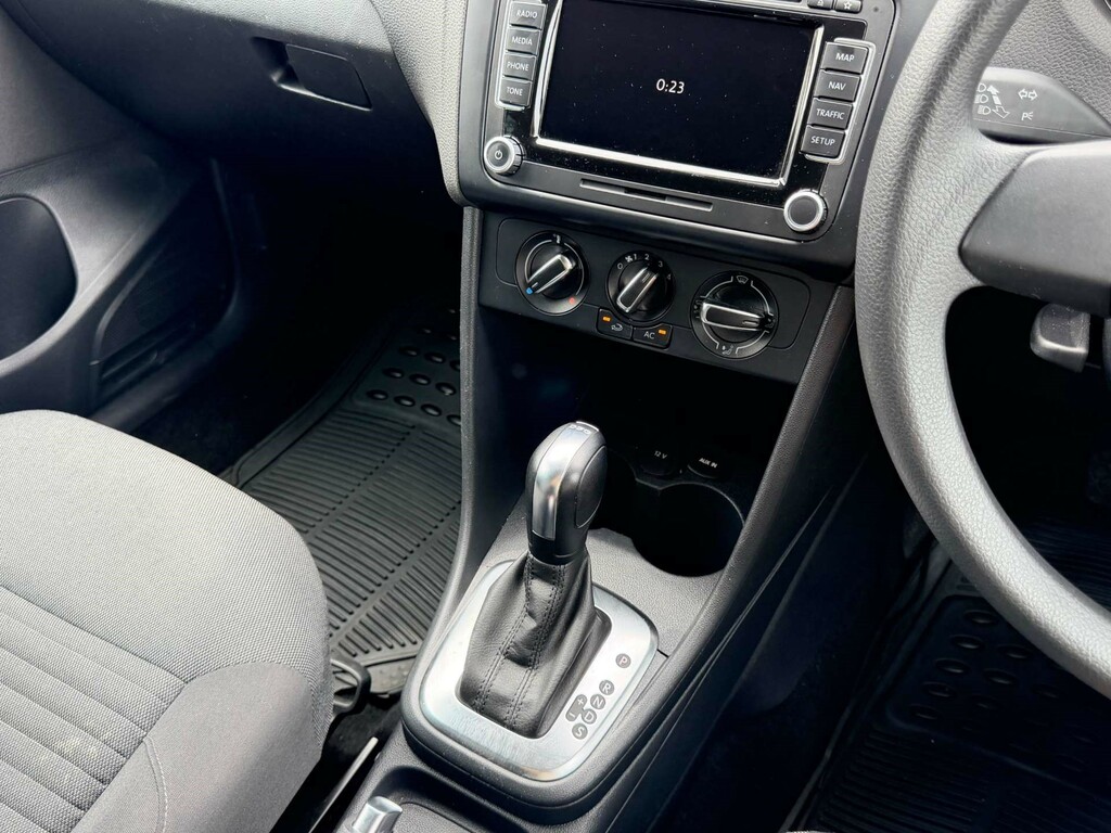 Volkswagen Polo 1.4L Match Silver #28