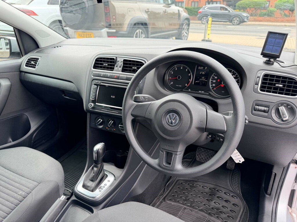 Volkswagen Polo 1.4L Match Silver #16