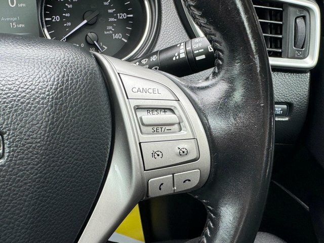 Nissan Qashqai N-connecta Dig-t Black #16