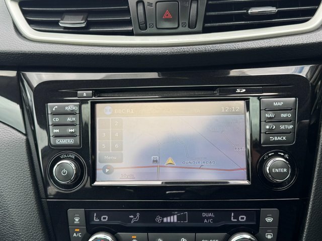 Nissan Qashqai N-connecta Dig-t Black #24