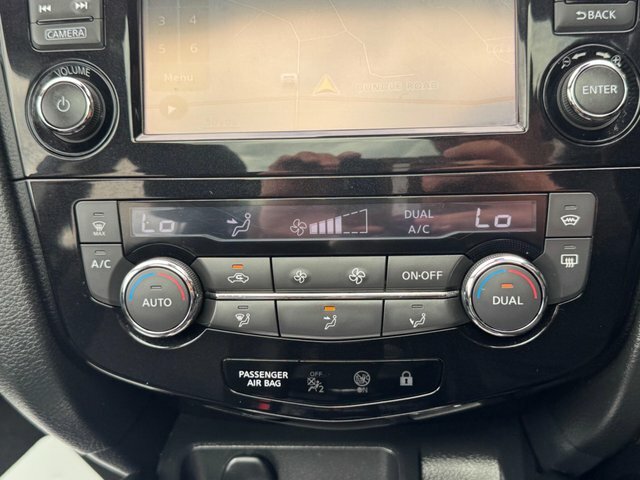 Nissan Qashqai N-connecta Dig-t Black #23