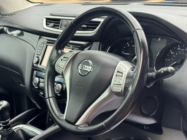 Nissan Qashqai N-connecta Dig-t Black #15