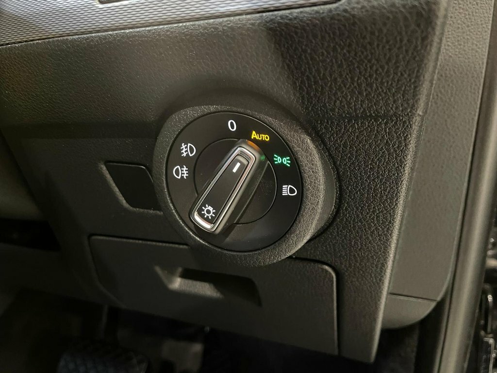 Volkswagen Caravelle Executive Tdi 4Motion Green #85