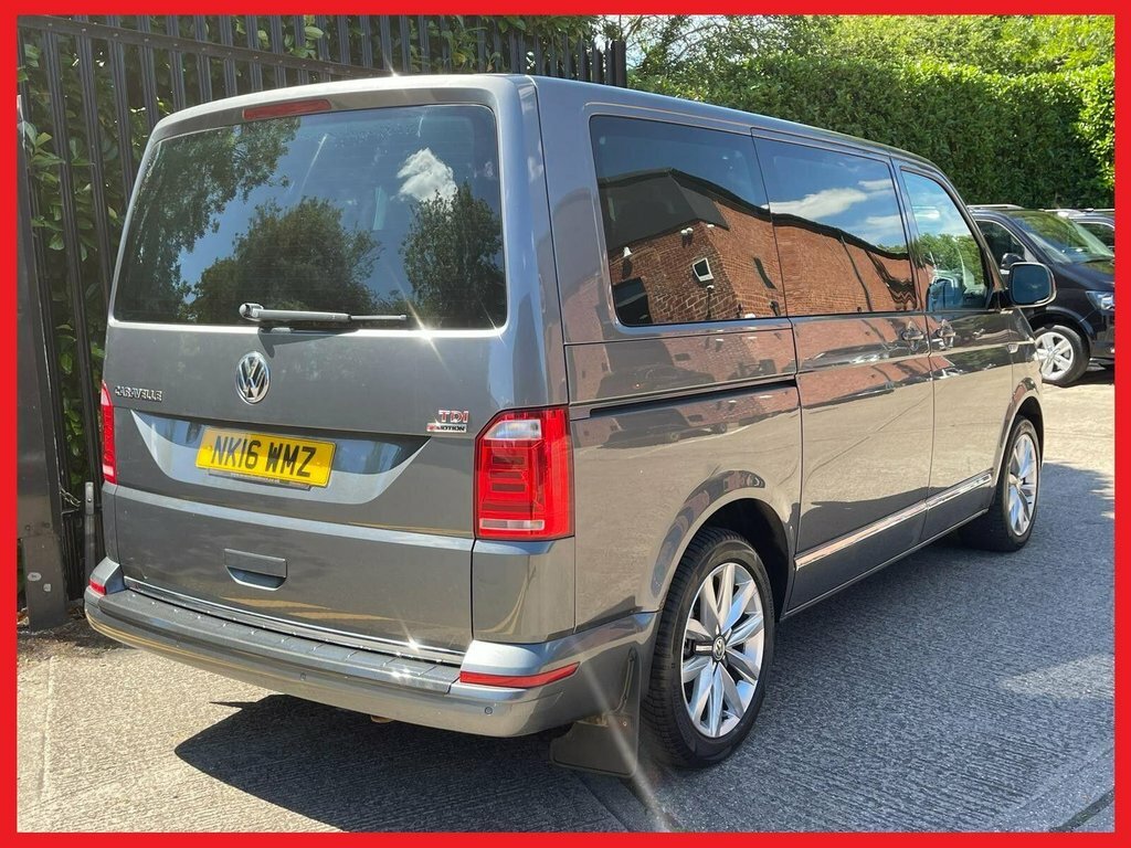 Volkswagen Caravelle 2.0 Tdi Bluemotion Tech Executive Dsg Euro 6 S S Black #4