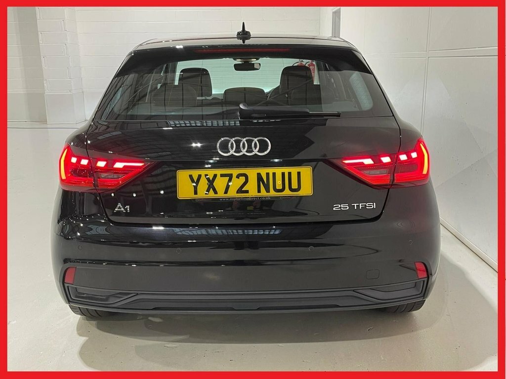Audi A1 1.0 Tfsi 25 Sport Sportback S Tronic Eu YX72NUU Black #4