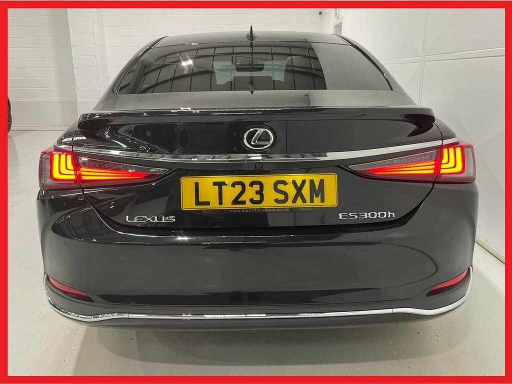 Lexus ES 2.5 300H Premium Edition Saloon Hybrid Black #4