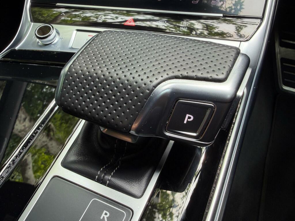Audi RS7 7 Crbn Blk Tfsi Mhev Quat A Black #17