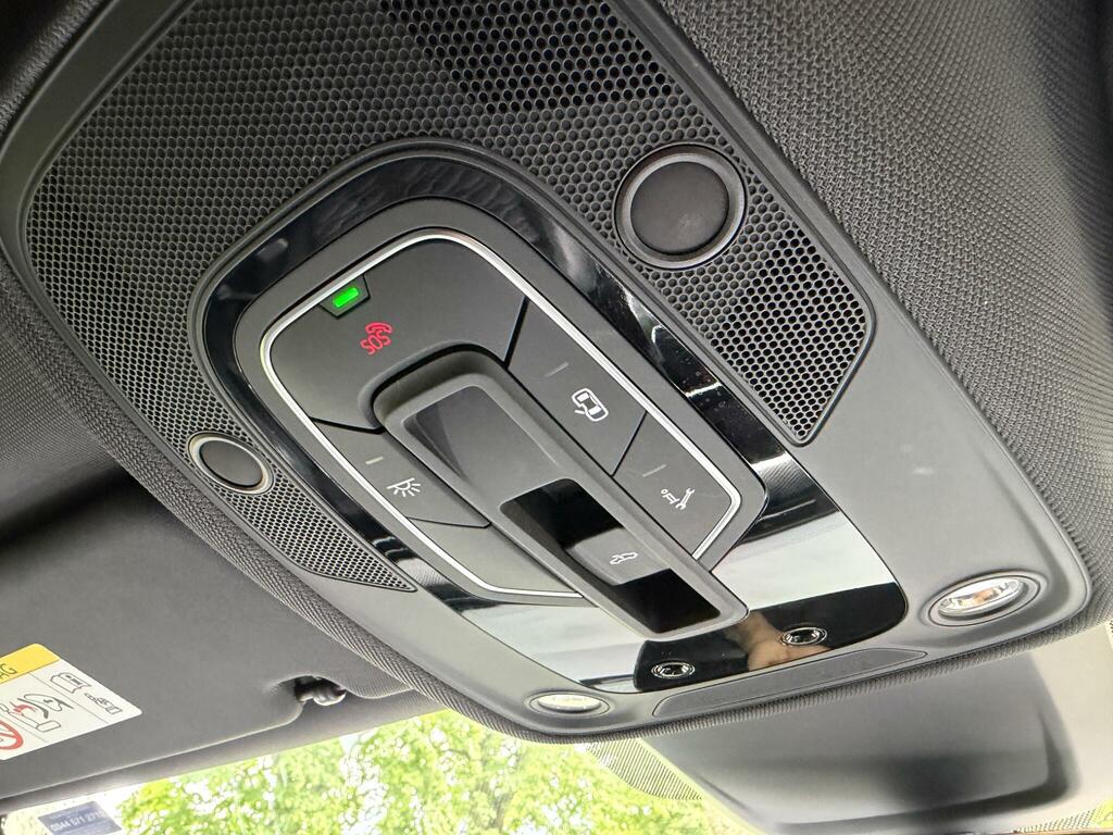 Audi RS7 7 Crbn Blk Tfsi Mhev Quat A Black #43