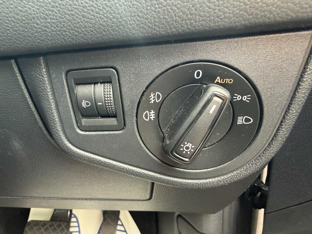 Volkswagen Polo Se White #22