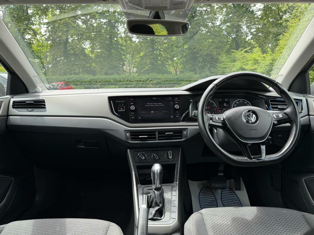 Volkswagen Polo Se Grey #4