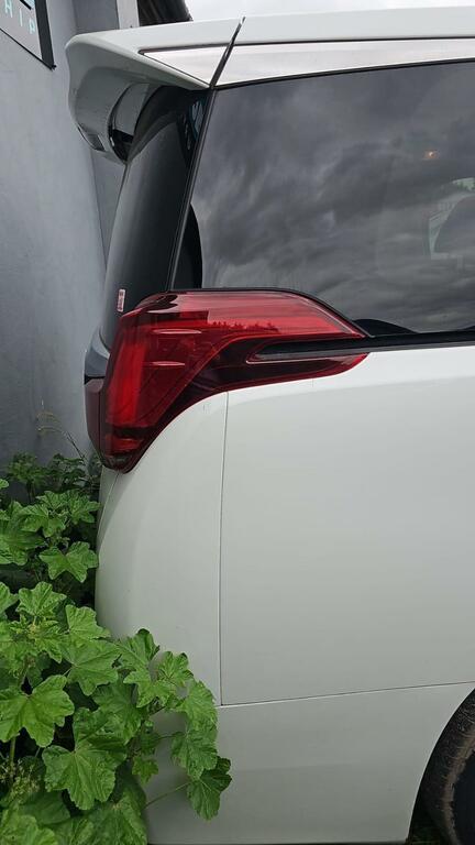 Toyota Alphard 2.4 Day Van Grey #11