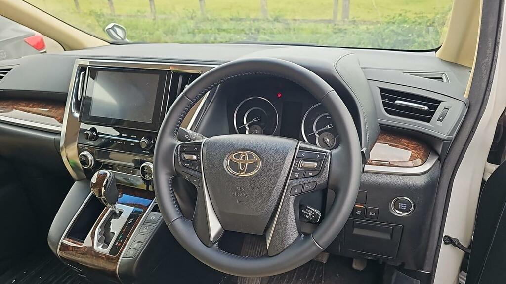 Toyota Alphard 2.4 Day Van Grey #7