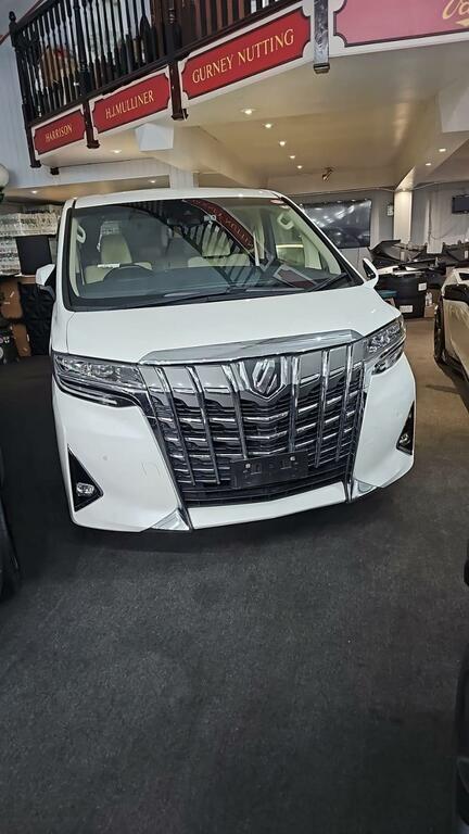 Toyota Alphard Hybrid White #2