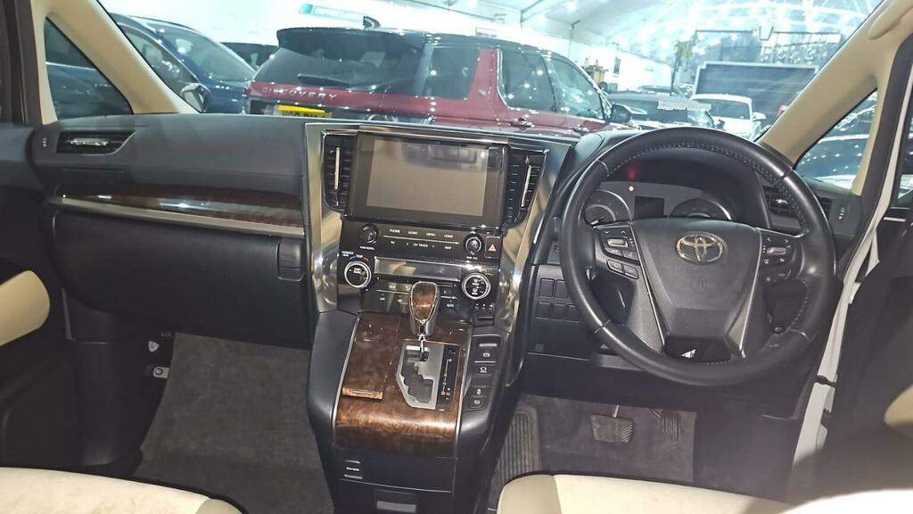 Toyota Alphard 2.4 8 Seater Black #10