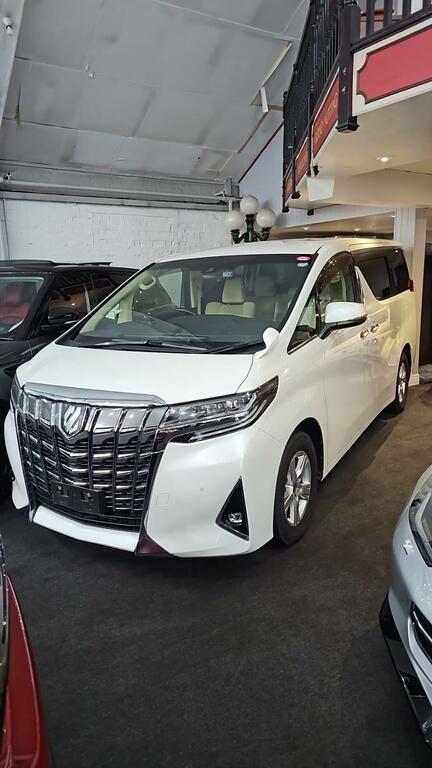 Toyota Alphard 2.4 8 Seater Black #14