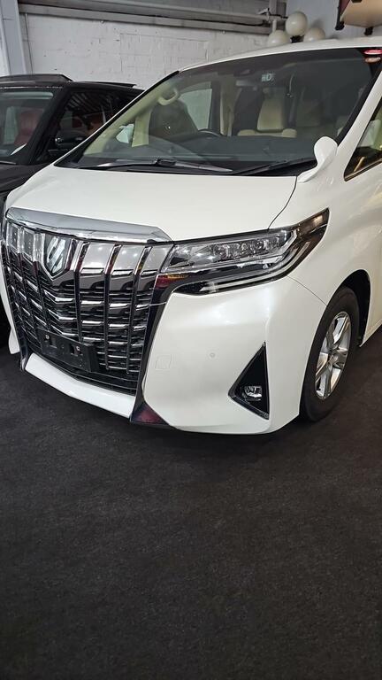 Toyota Alphard 2.4 8 Seater Black #13