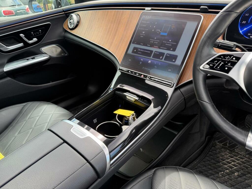 Mercedes-Benz EQE Suv Black #7