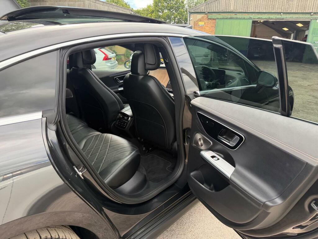 Mercedes-Benz EQE Suv Black #18