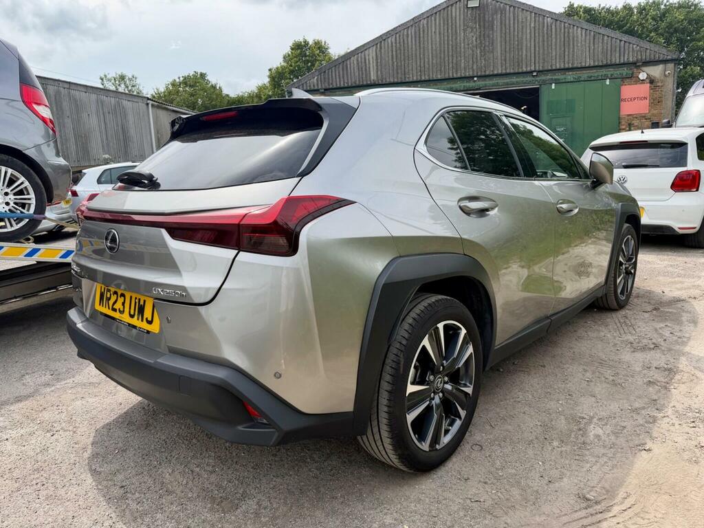Lexus UX 2.0 250H E-cvt Euro 6 Ss Silver #2