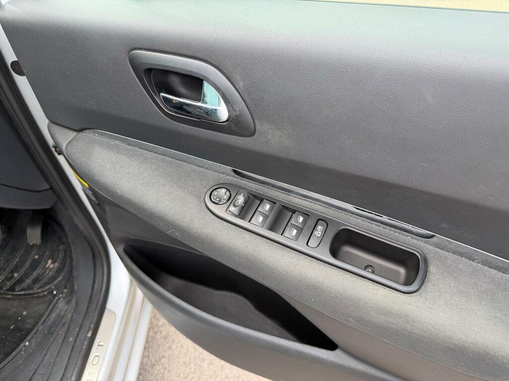 Peugeot 5008 1.6 E-hdi Active Egc Blue #23