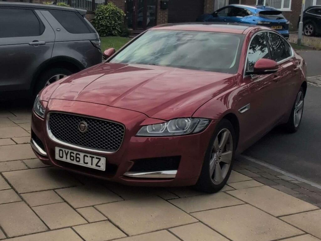 Jaguar XF S White #10