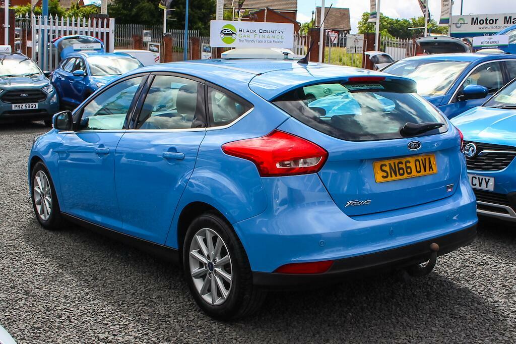 Ford Focus Titanium Blue #5