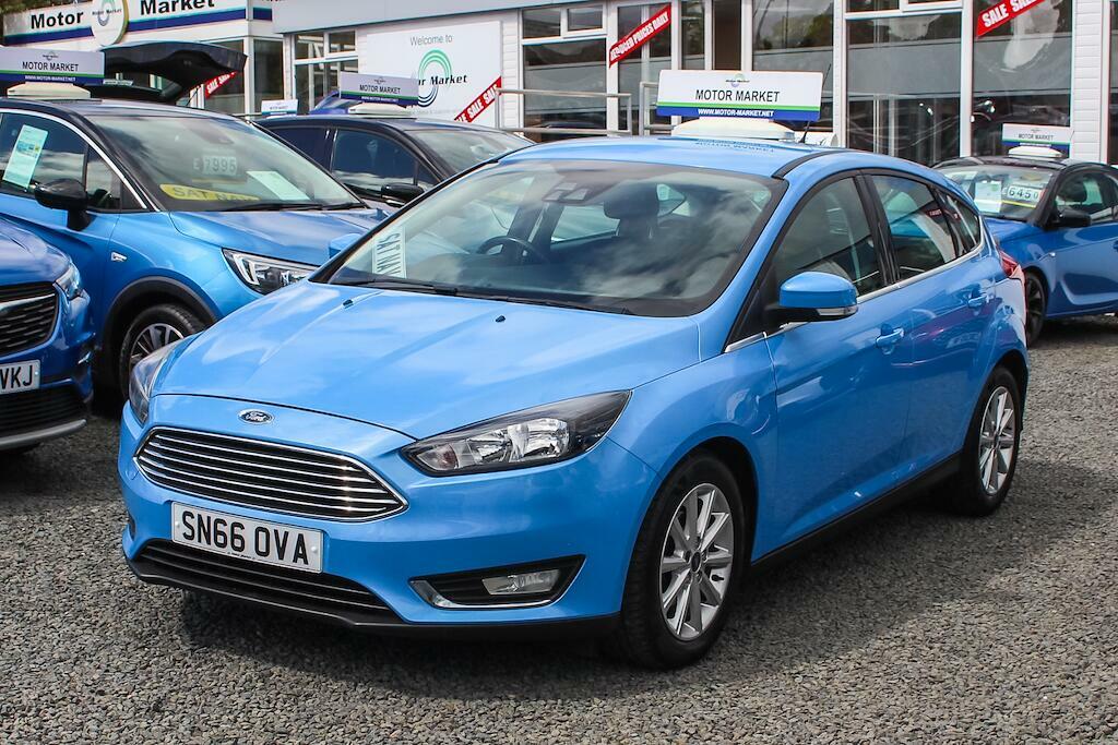 Ford Focus Titanium Blue #3