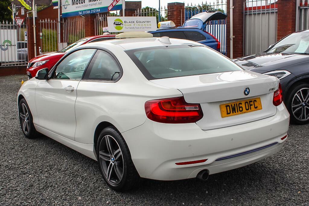 BMW 2 Series Sport White #5