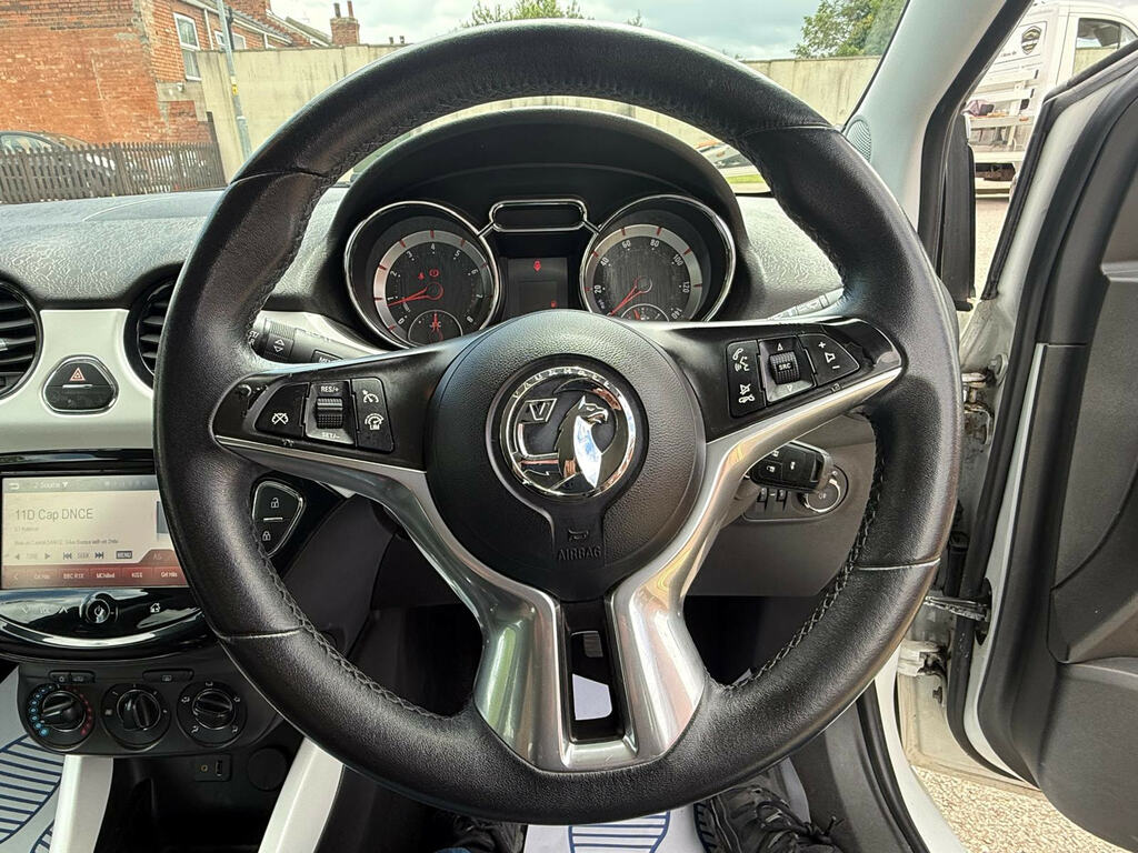 Vauxhall Adam 1.2I Glam White #14
