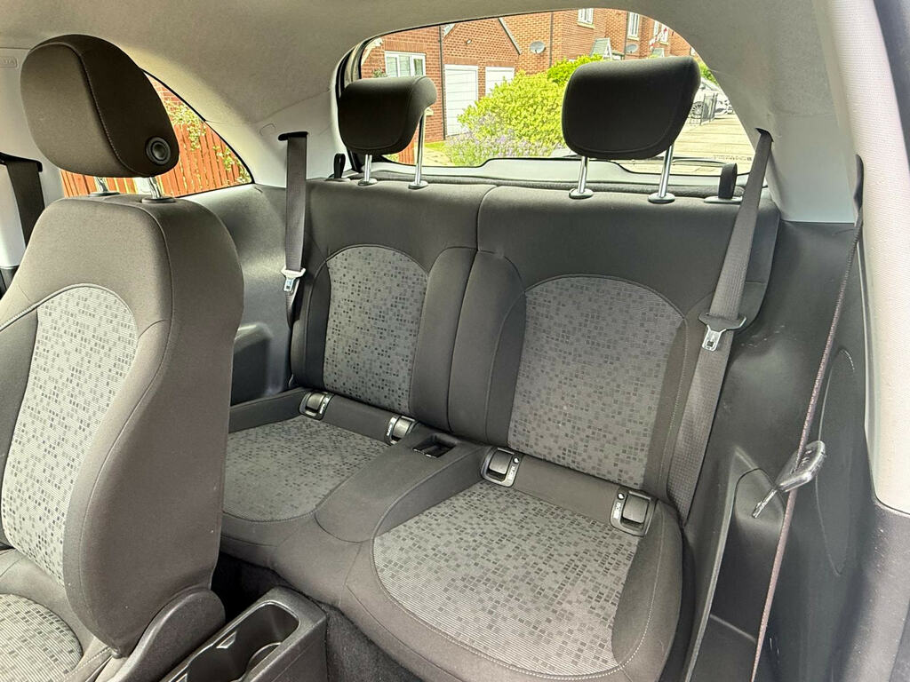 Vauxhall Adam 1.2I Glam White #20