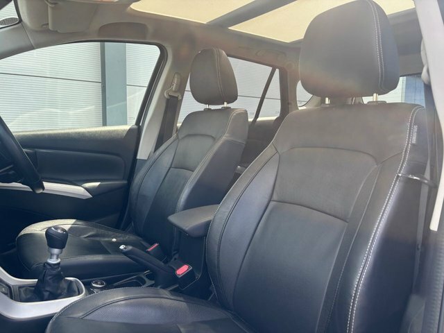 Suzuki SX4 S Cross Hatchback Red #27
