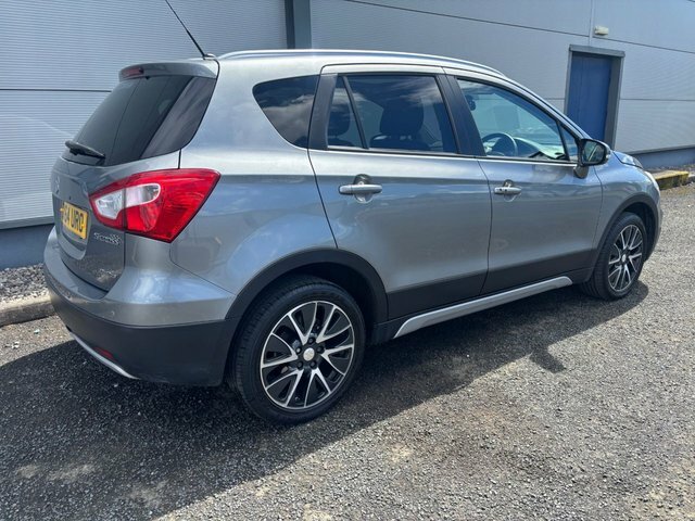 Suzuki SX4 S Cross Hatchback Red #9