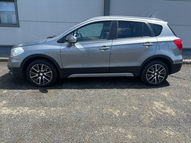 Suzuki SX4 S Cross Hatchback Red #7
