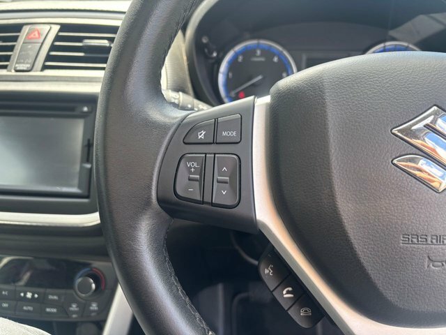 Suzuki SX4 S Cross Hatchback Red #18