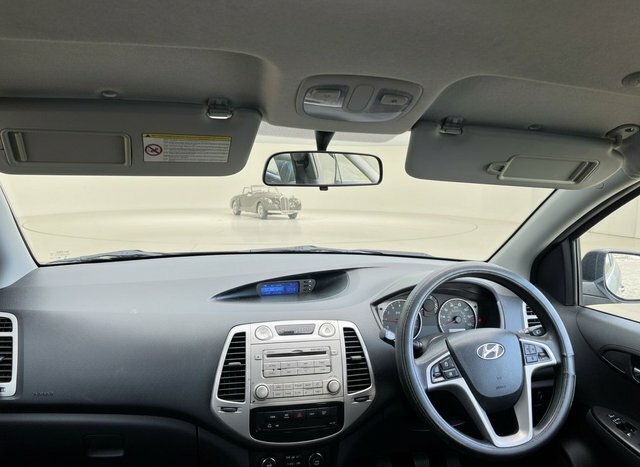 Hyundai I20  Silver #9