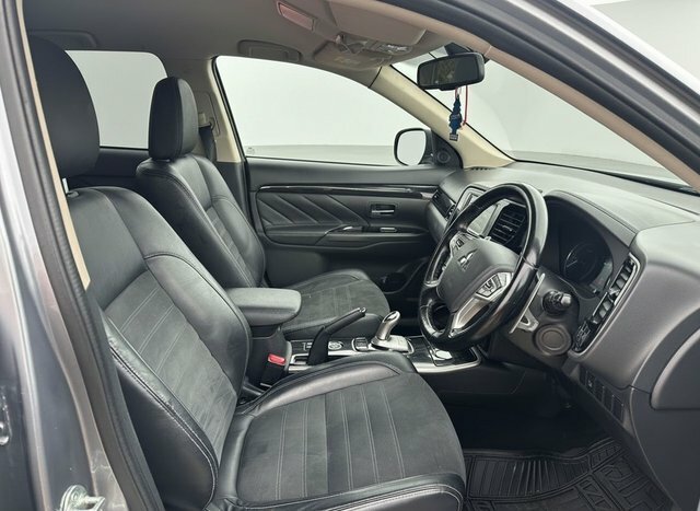 Mitsubishi Outlander 12Kwh Gx3h Suv Grey #6