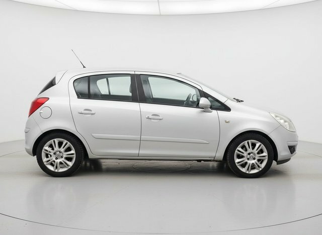 Vauxhall Corsa 1.4I 16V Sxi Black #5