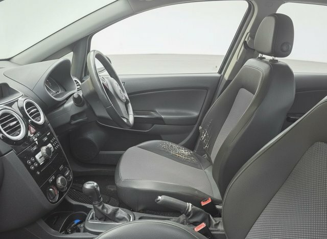 Vauxhall Corsa 1.4I 16V Sxi Black #14