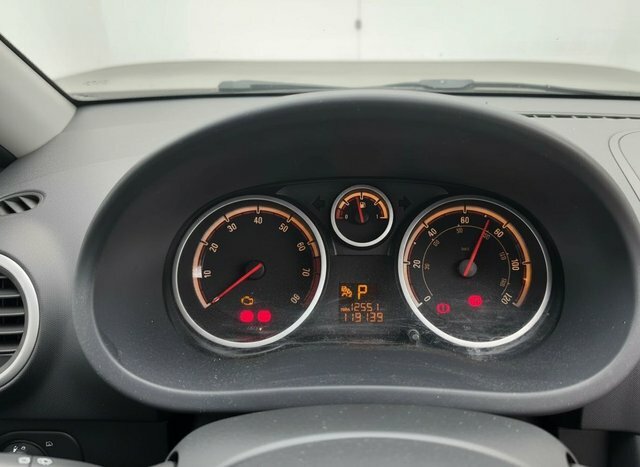 Vauxhall Corsa 1.4I 16V Sxi Black #17